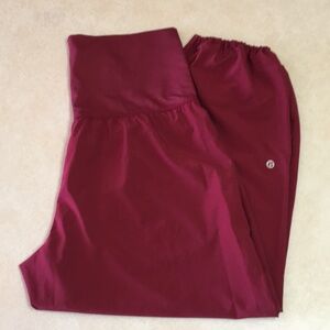 Lululemon burgundy color pant elastic hiphop size 10